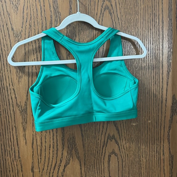 Nike Sports Bra NWOT - Picture 2 of 3